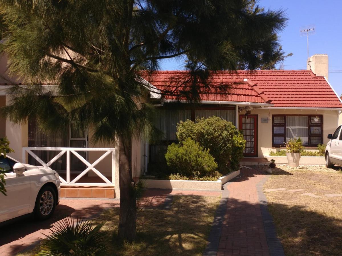 Lily Bed & Breakfast Città del Capo Esterno foto